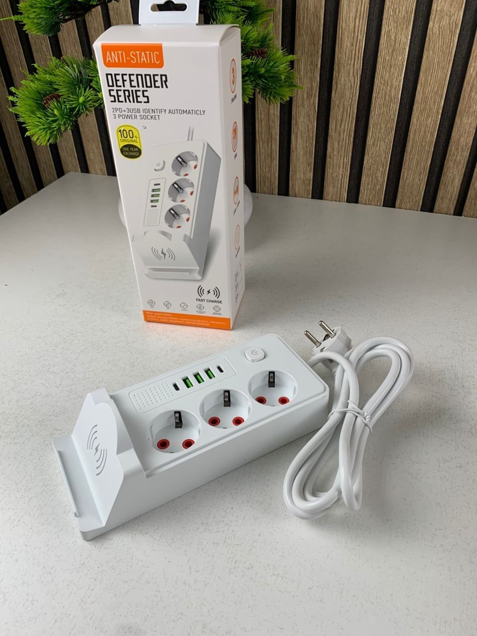 Multiprise 3 SOCKET 2500W avec USB, Type-C et chargement sans fil – مقبس طاقة وشاحن لاسلكي - الصورة 4