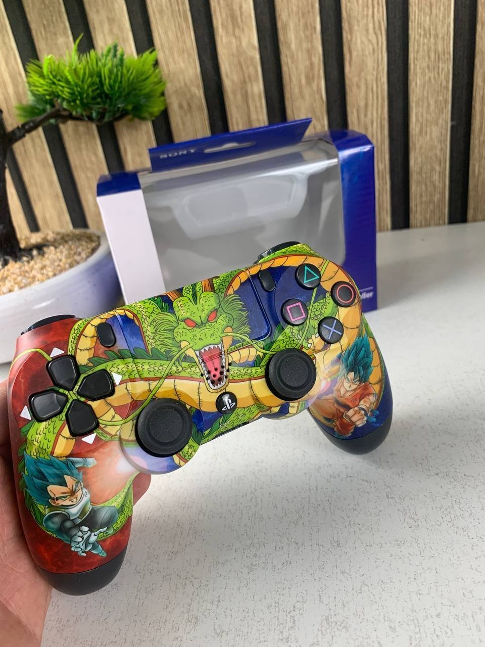 SONY DualShock Manette PS4 Sans Fil, Batterie Rechargeable (High Copy) – Edition Dragon Ball Z - الصورة 3