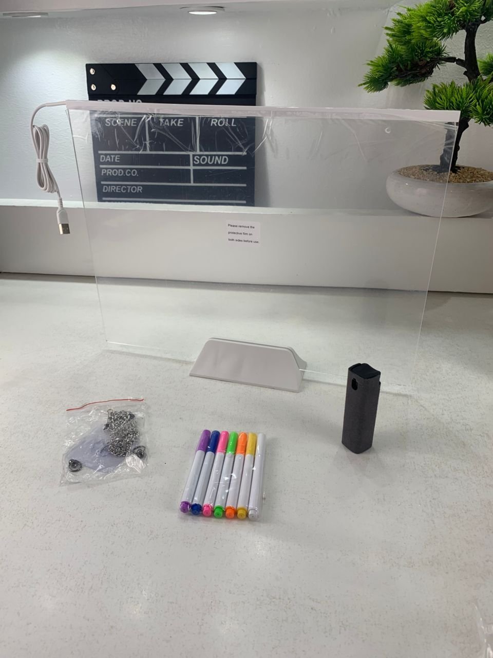 Tableau à Dessin LED coloré avec 7 stylos 40x30cm – لوحة مضيئة للرسم والتلوين - الصورة 2