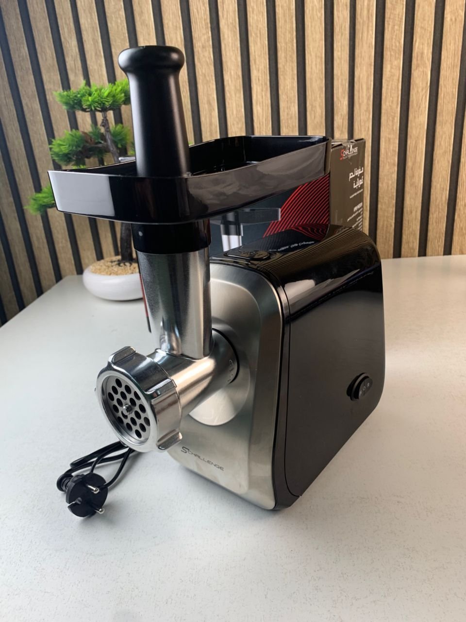 Hachoir à viande Schallenge AMB-MG5016-GS 1300W – ماكينة فرم اللحوم - الصورة 3