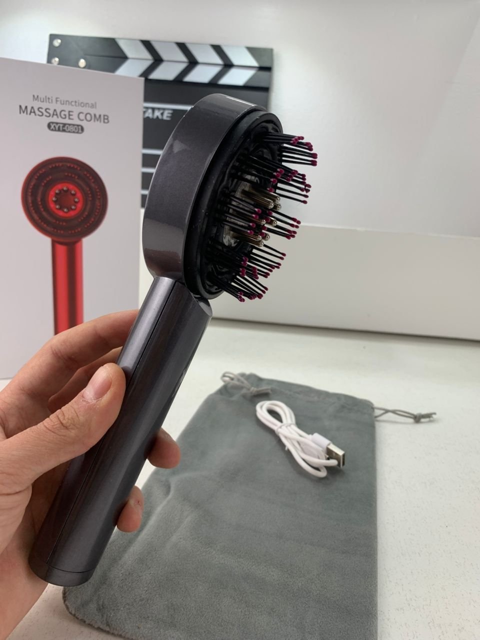 Brosse de massage électrique et applicateur d’huile pour cuir chevelu – فرشاة العناية بفروة الرأس - الصورة 3