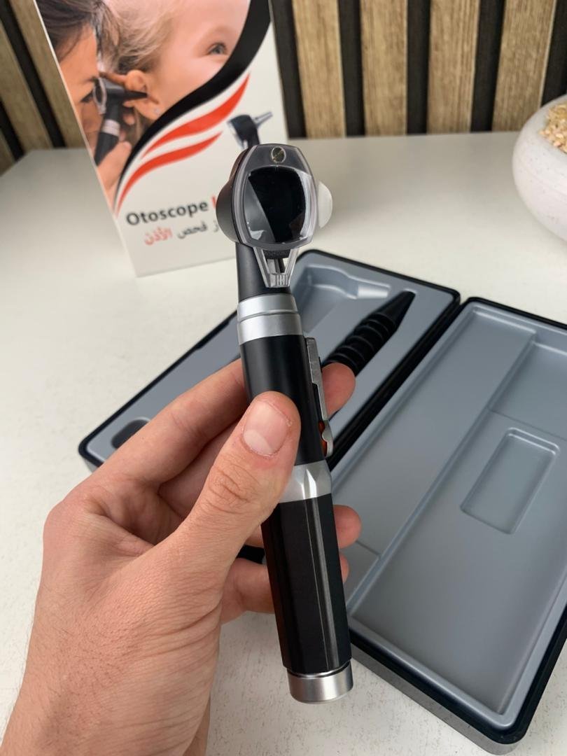Otoscope 3X avec LED loupe de contrôle d’oreille portable avec 8 capuchons – جهاز فحص الأذن - الصورة 2