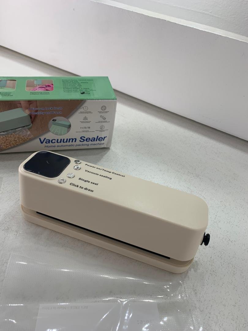 Mini scelleuse sous vide et Extracteur d’air portable 60 kPa avec 3 niveaux de température – جهاز تفريغ الهواء وغلق الأكياس - الصورة 3
