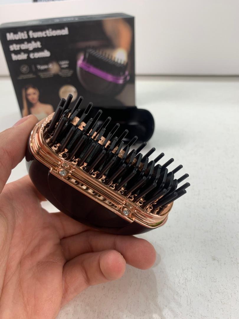 Mini Brosse à lisser électrique sans fil avec 3 réglages de chaleur – مشط حراري حجم صغير ومحمول - الصورة 2