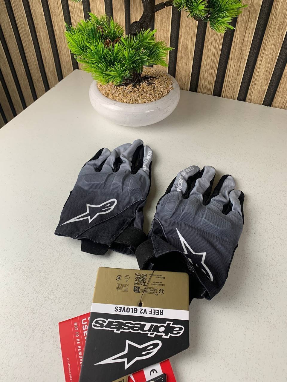 Gants de moto Alpinestars Reef V2 Touche Tactile – قفازات إحترافية لسائقي الدراجات - الصورة 4