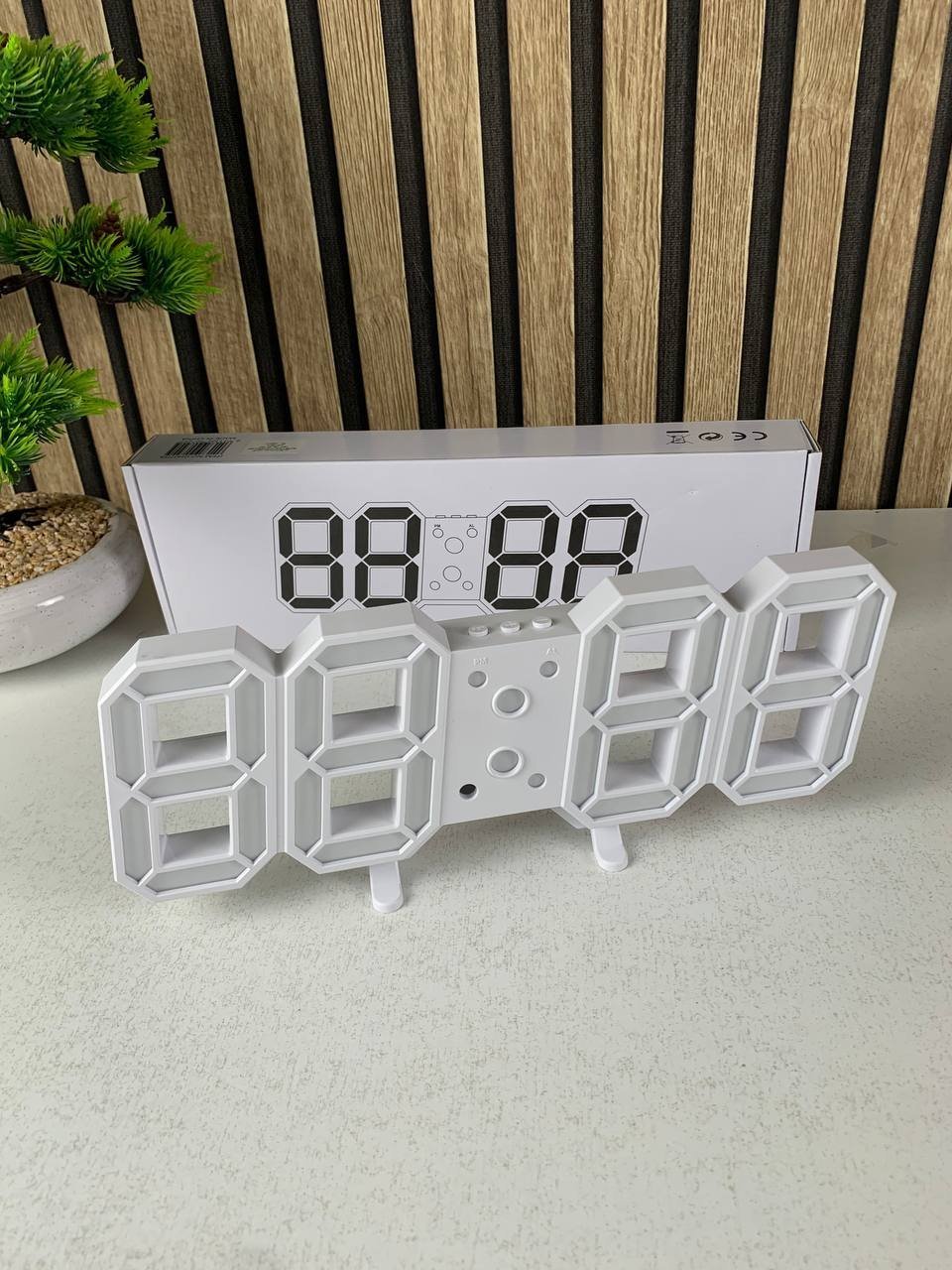 Horloge Murale numérique LED Blanche 3D GH0720L – ساعة رقمية تصميم ثلاثي الأبعاد - الصورة 3