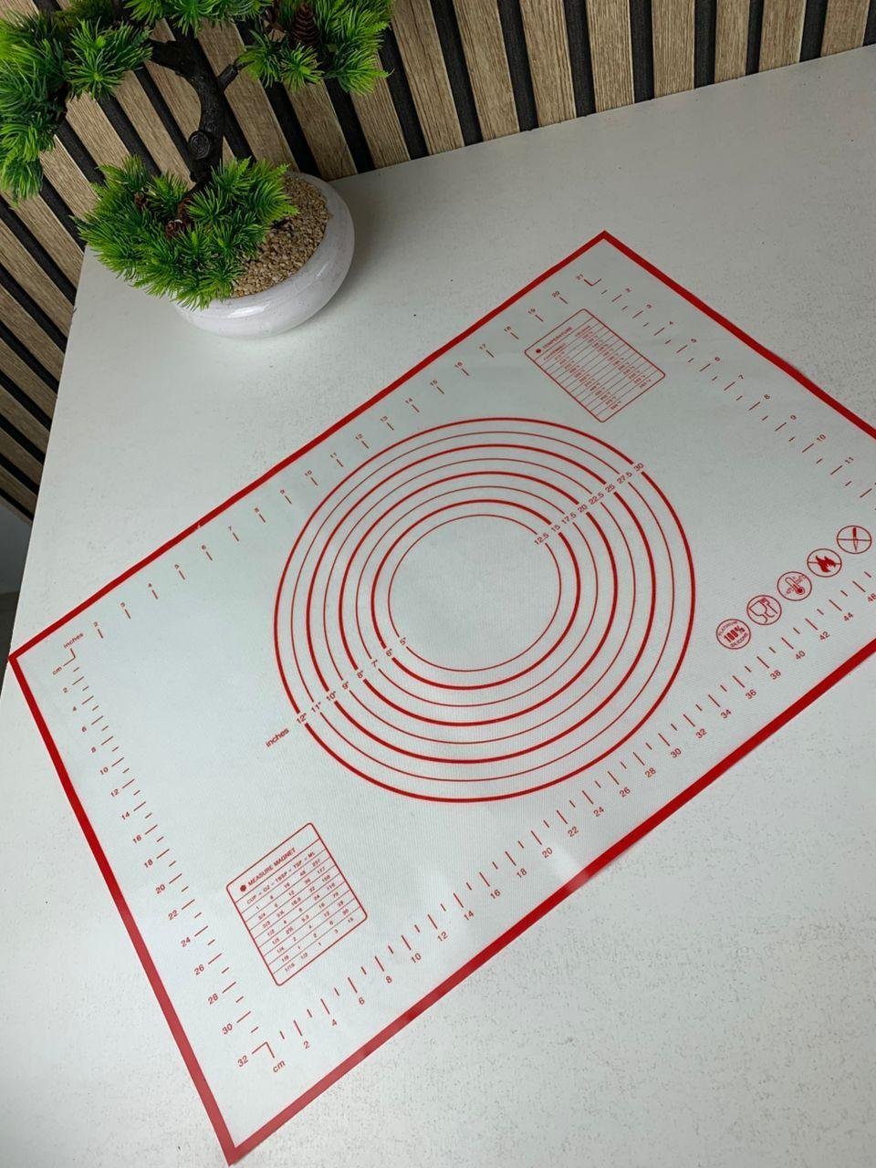 Tapis de pâtisserie en silicone avec graduations pour étaler la pâte – بساط تحضير الحلويات - الصورة 3