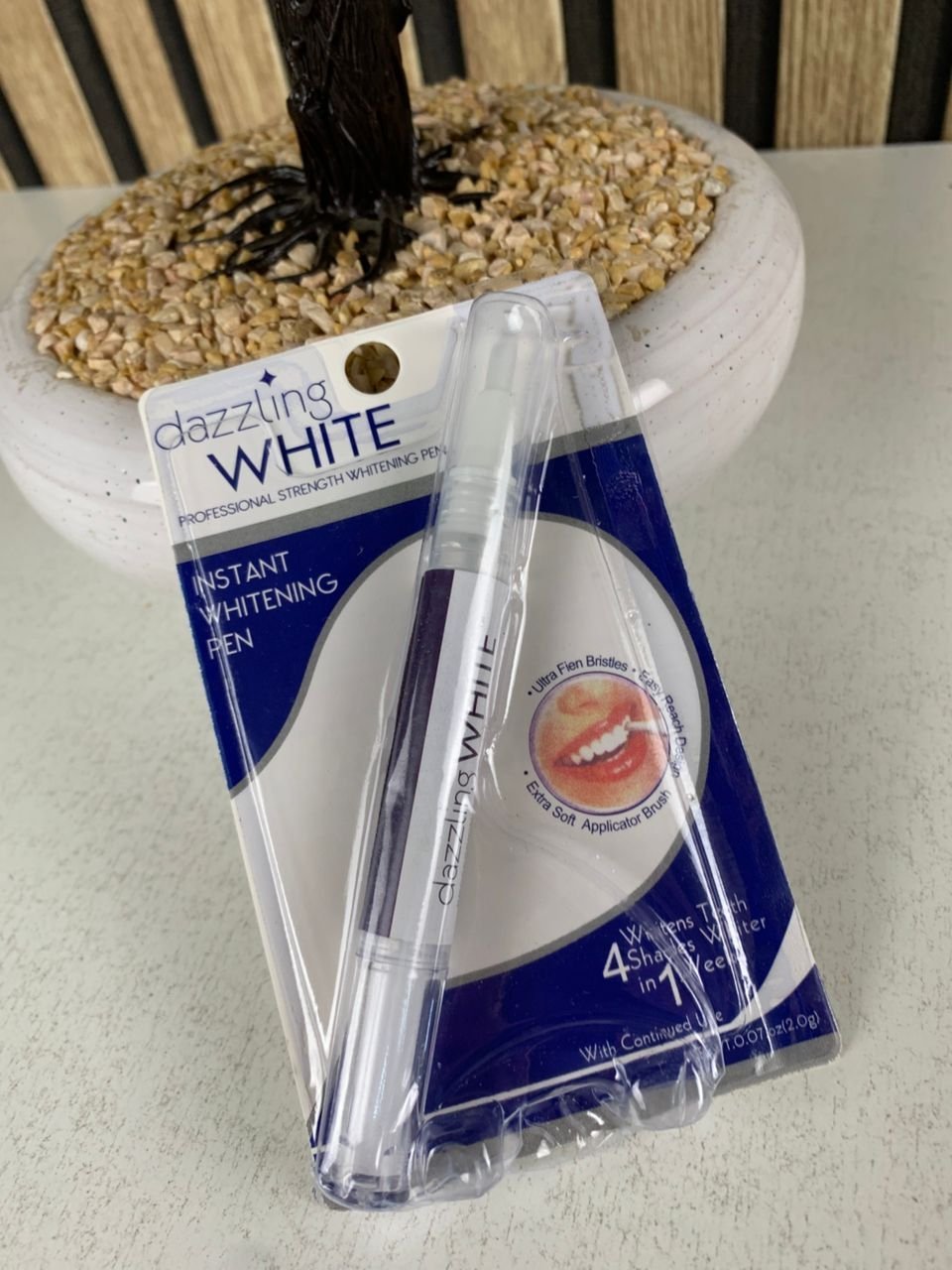 Stylo blanchissant pour les dents en 2 parties avec applicateur doux - الصورة 2