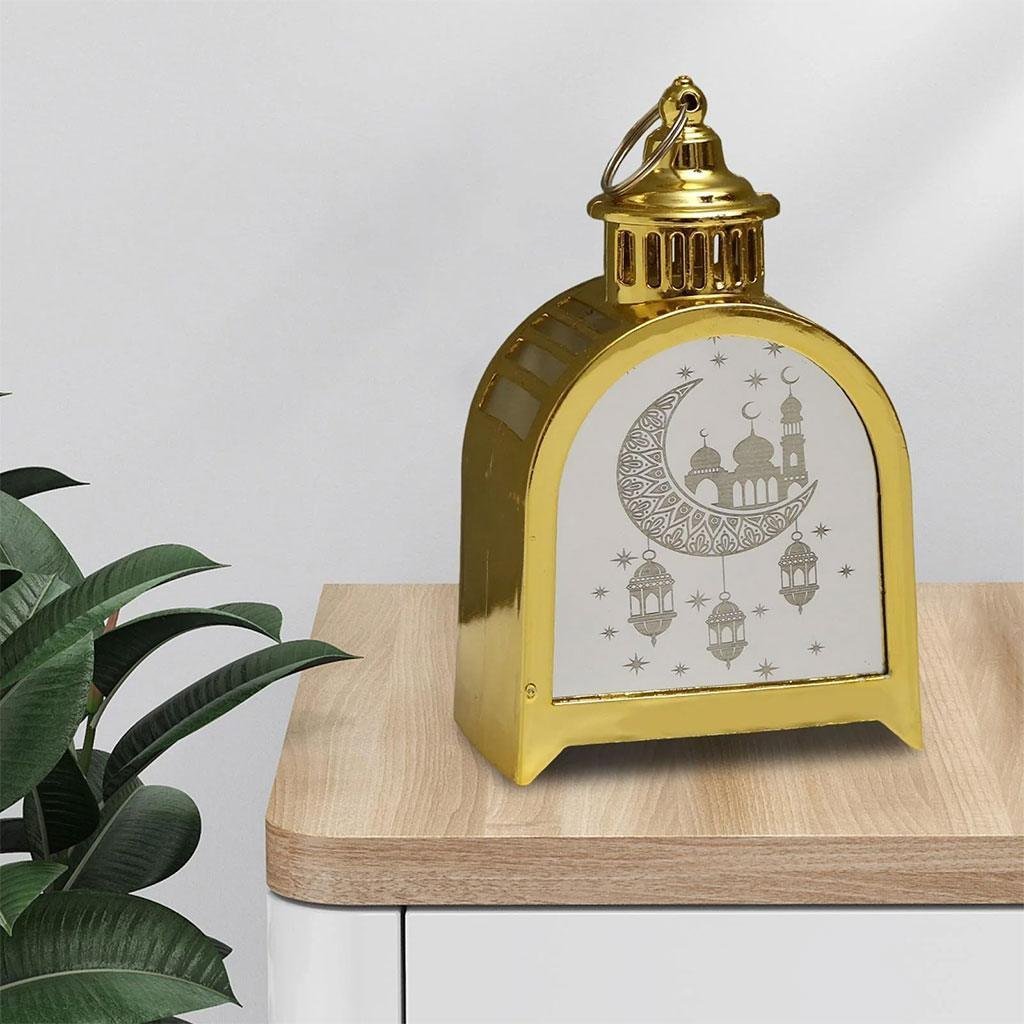 Lanterne de Ramadan Dorée LED Design Traditionnel avec Silhouette – فانوس مضيء لشهر رمضان - الصورة 4