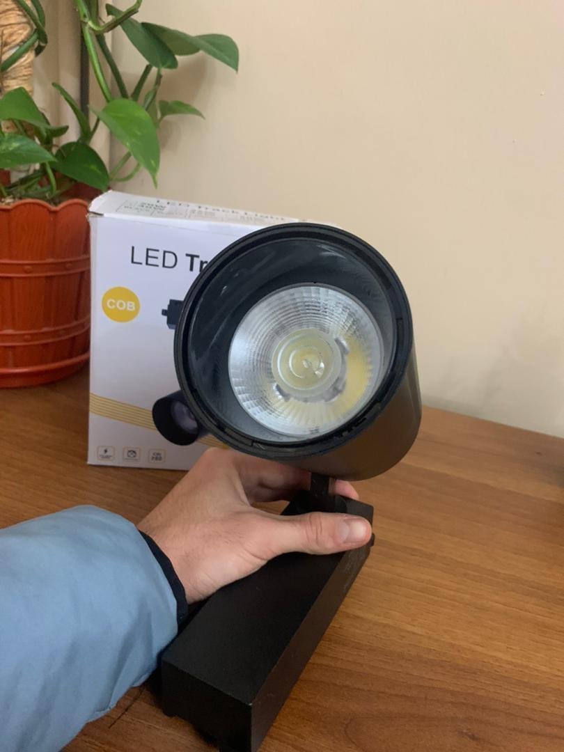 Spotlight LED éclairage parfait pour magasin de vêtements - الصورة 3