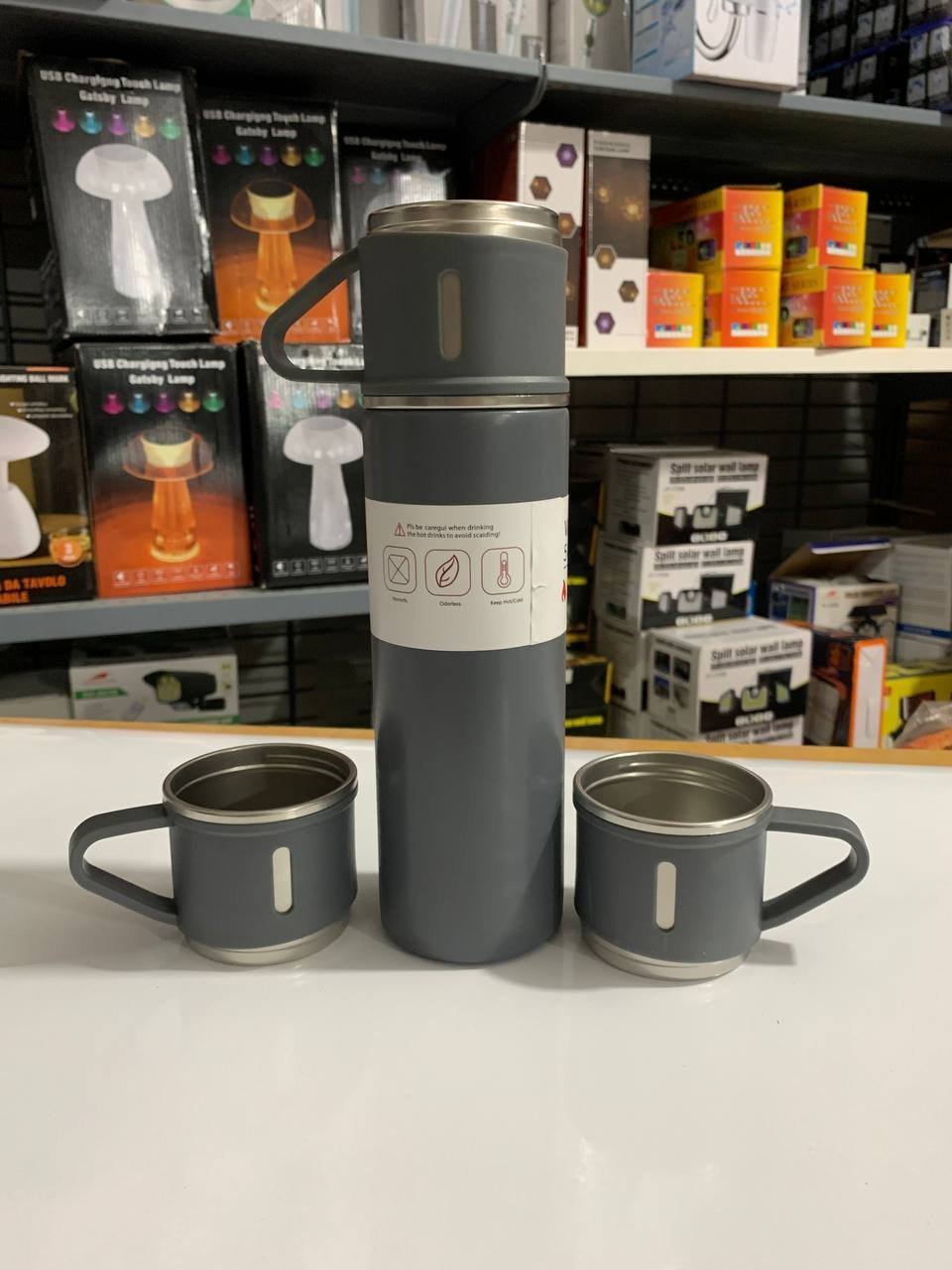 Ensemble Thermos avec 3 tasses thermique 500ml en acier inoxydable - الصورة 2