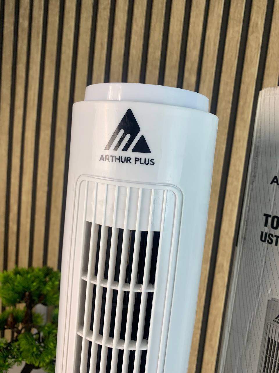 Arthur Plus 29" Tower Fan USTF-09 - مروحة برج آرثر بلس 29 بوصة فائقة الهدوء - الصورة 7