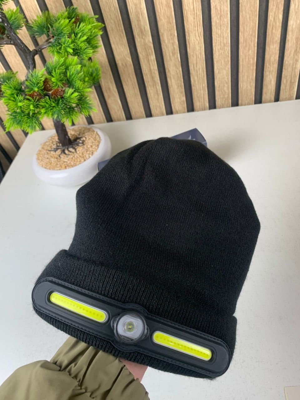 Bonnet d’hiver COB Headlight pour camping et randonnée – قبعة شتوية مزودة بمصباح أمامي - الصورة 3