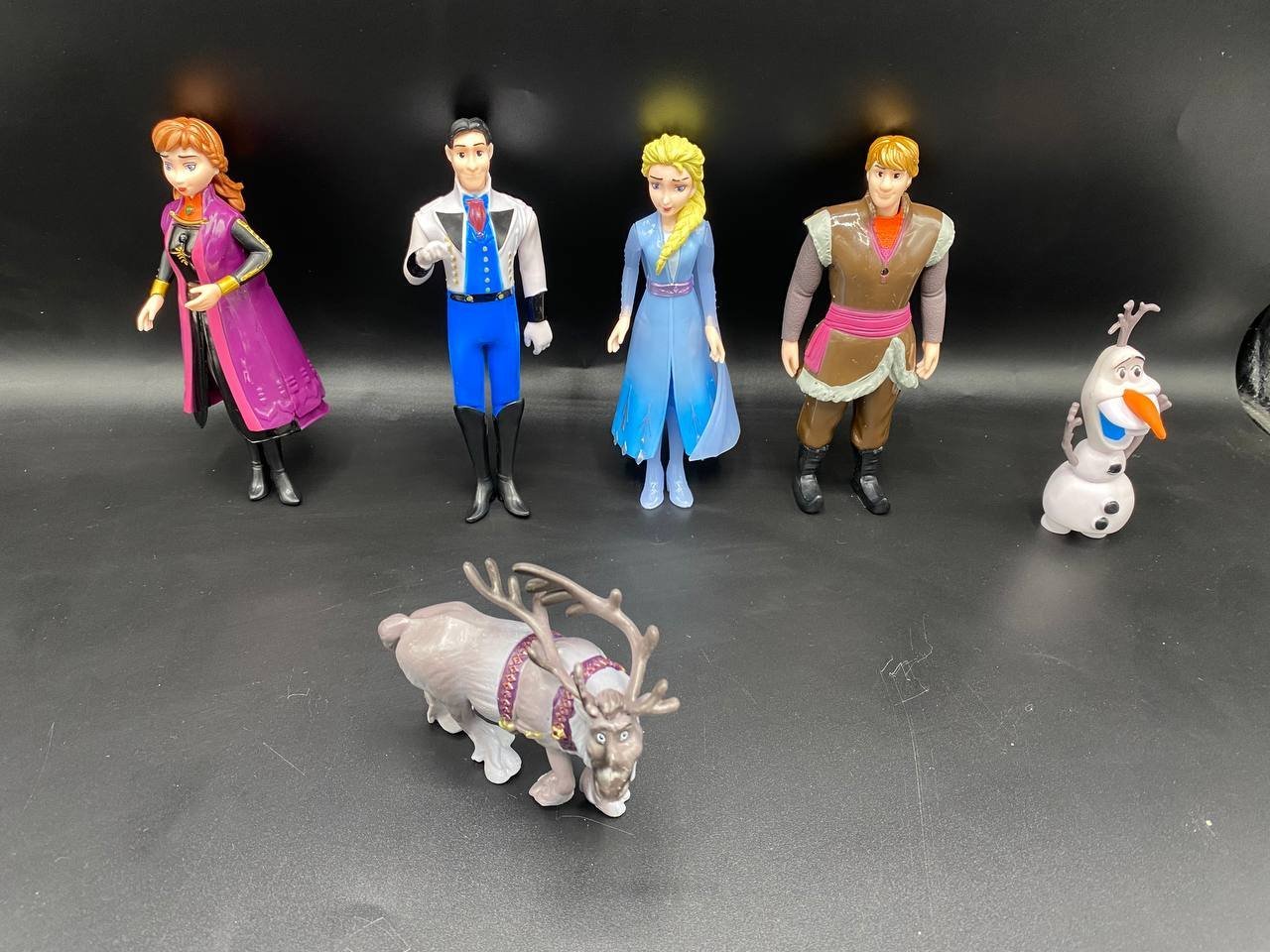 Ensemble de figurine Frozen 6 caractéres - الصورة 3