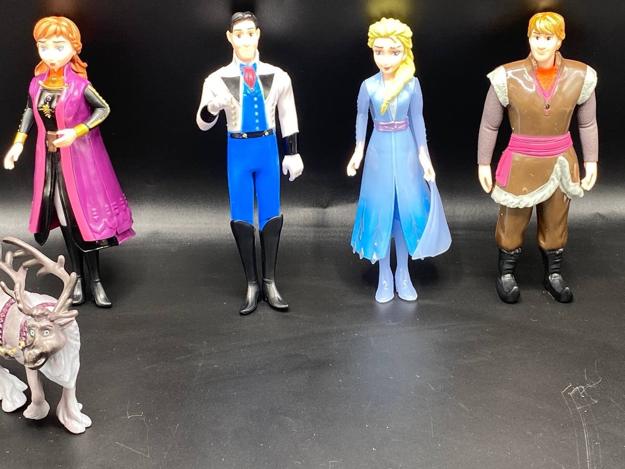 Ensemble de figurine Frozen 6 caractéres - الصورة 4
