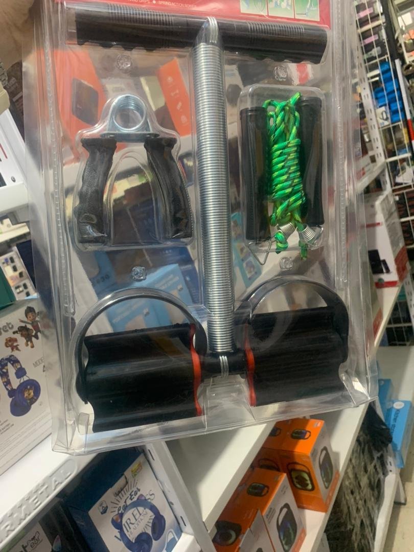 Kit Sportif 3en1 Corde à Sauter , Poignet et Appareil pour Abdos - الصورة 3