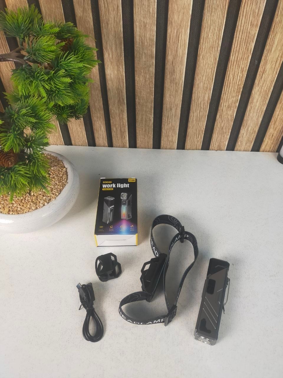 Lampe de Travail LED Multifonction T130 Éclairage Latéral RGB et Écran LCD - مصباح العمل الذكي متعدد الوظائف بمغناطيس - الصورة 3
