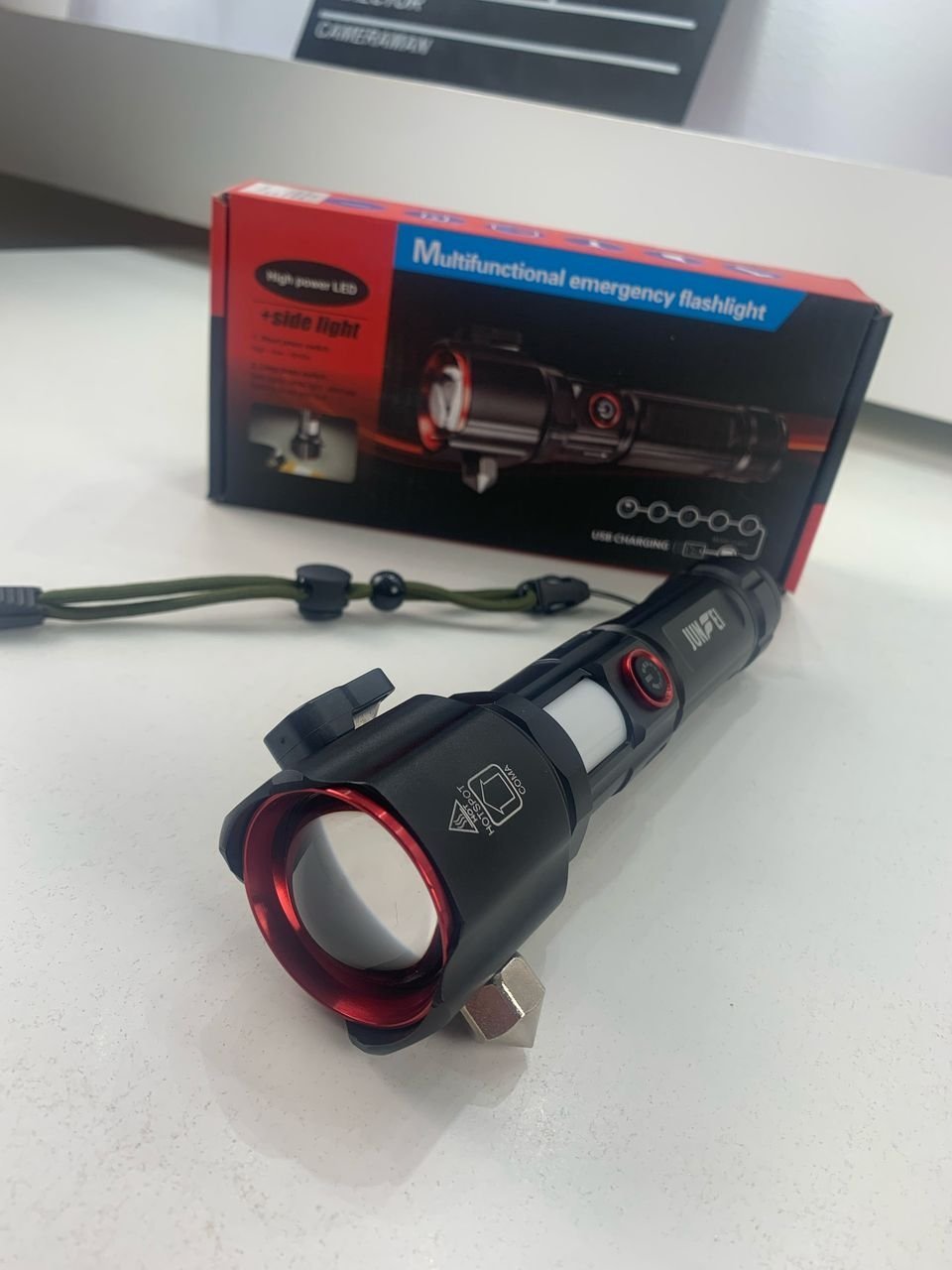 Lampe Torche Multifonctionnel LED Puissante Rechargeable par USB Avec PowerBank – طورش عالي السطوع - الصورة 8