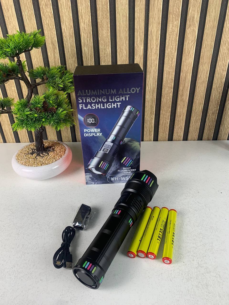 Lampe Torche tactique ultra-puissant 2000 lumens Portée 600 mètres battrie 16000mAh - مصباح يدوي تكتيكي فائق القوة - الصورة 17