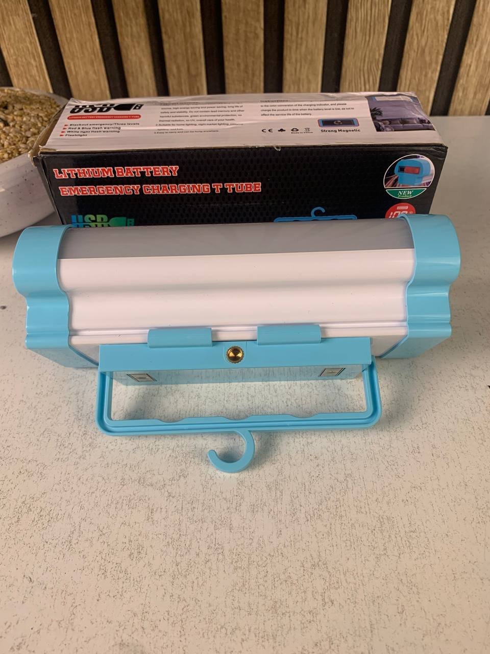 ⁦Lanterne de Camping 5-en-1 avec Power Bank PM 3000mAh - مصباح التخييم المغناطيسي متعدد المهام⁩ - الصورة ⁦10⁩