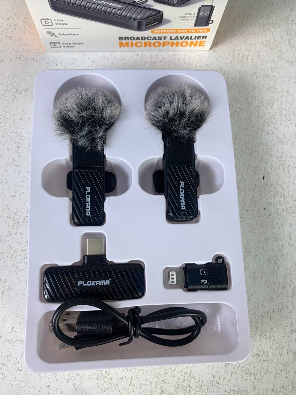 ⁦Microphone cravate sans fil Plokama VM-20 2,4 GHz - ارتقِ بصوتك إلى المستوى الاحترافي مع ميكروفون اللاسلكي المزدوج⁩ - الصورة ⁦9⁩