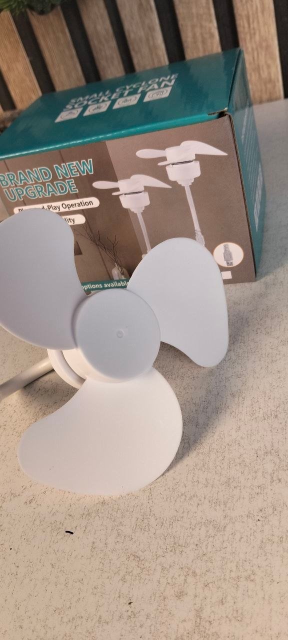 ⁦Mini Ventilateur USB Pliable à 360° Ultra-Portable - مروحة صغيرة قابلة للطي بزاوية 360 درجة⁩ - الصورة ⁦2⁩