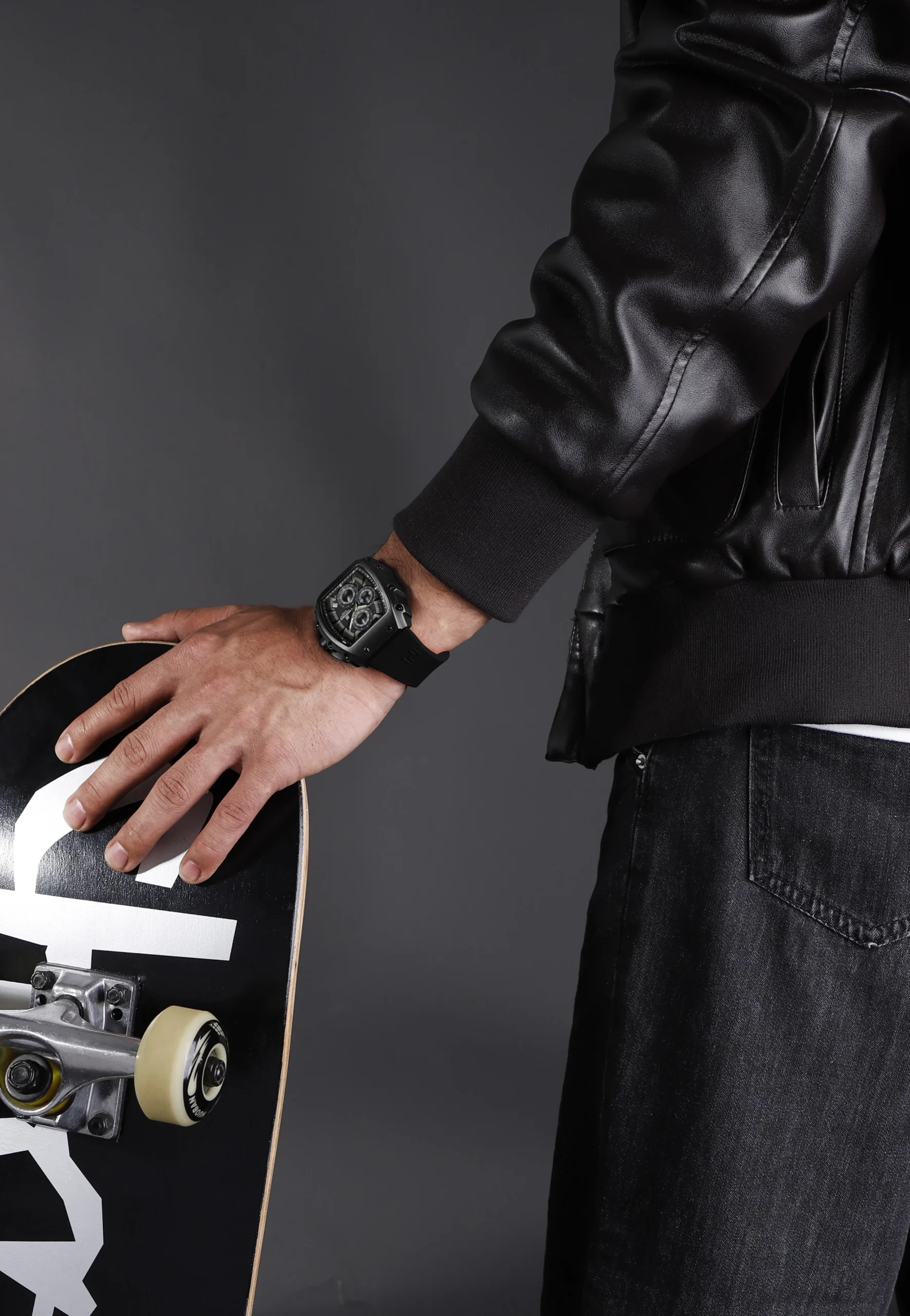 Montre Originale pour Hommes NaviForce NF8070 - ساعة نافي فورس أصلية للرجال - الصورة 4