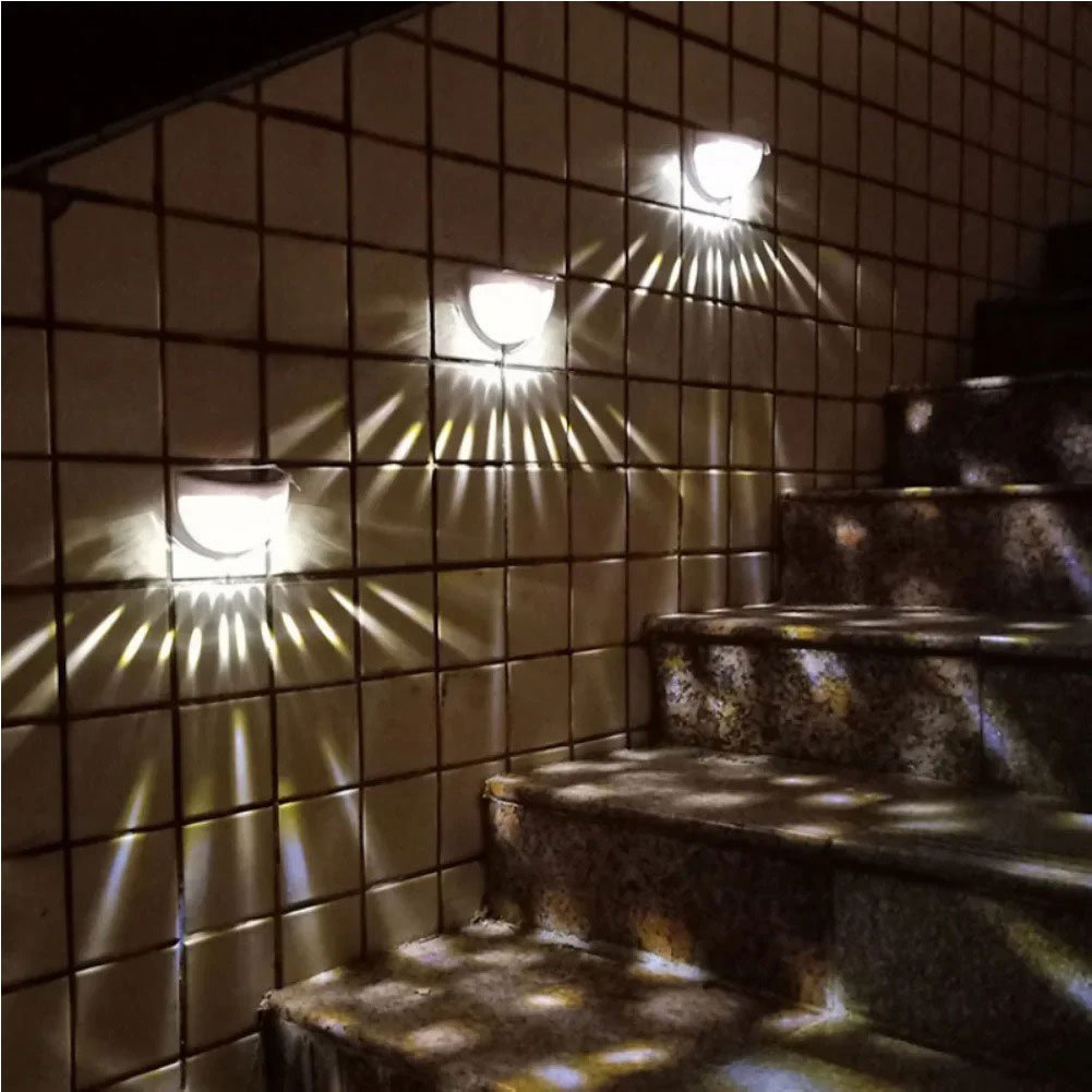 ⁦Pack 4 Lampes solaires pour clôture imperméable IP65 – مصابيح الإنارة الخارجية⁩ - الصورة ⁦6⁩
