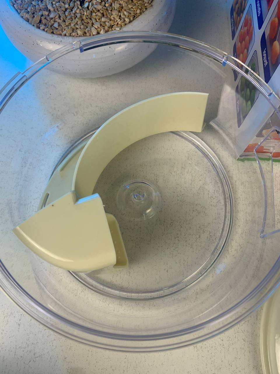 ⁦Éplucheur Électrique Innovant pour Fruits et Légumes - مقشرة الفواكه والخضروات⁩ - الصورة ⁦12⁩