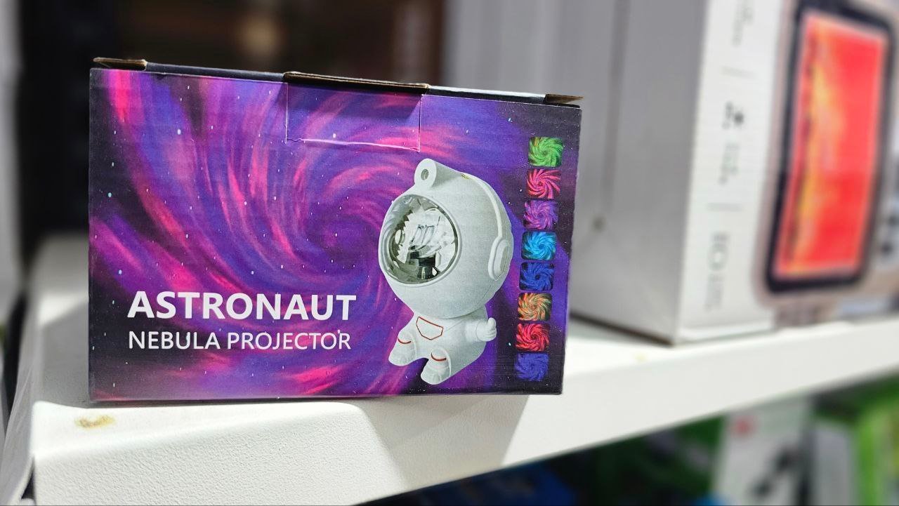 ⁦Projecteur De Lumière D'astronaute Ciél Etoilé nébuleuse galaxy V3⁩ - الصورة ⁦5⁩