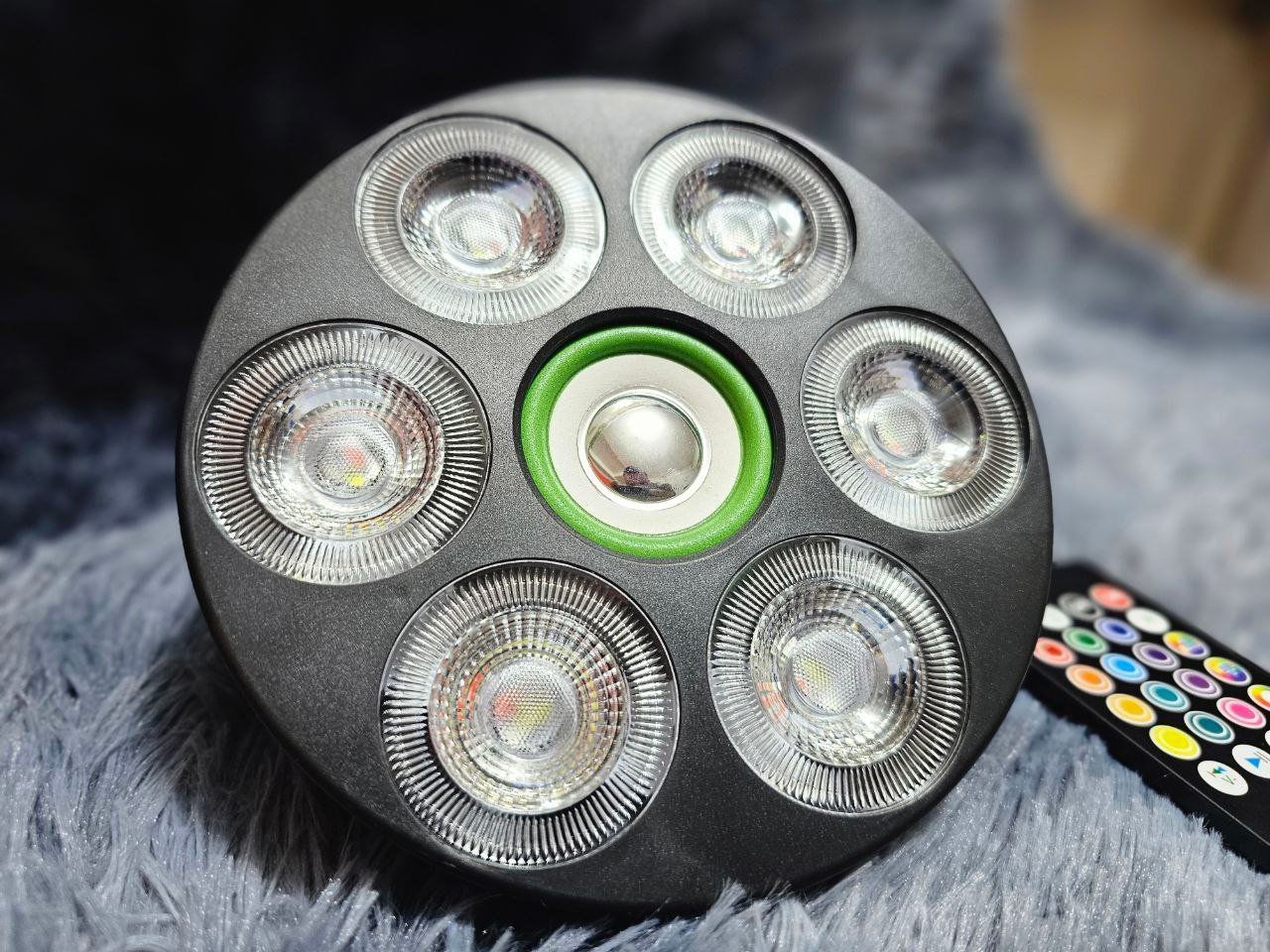 ⁦Projecteur de lumière Sonore RGB + W 4 en 1 Avec Bluetooth effet stroboscope⁩ - الصورة ⁦3⁩
