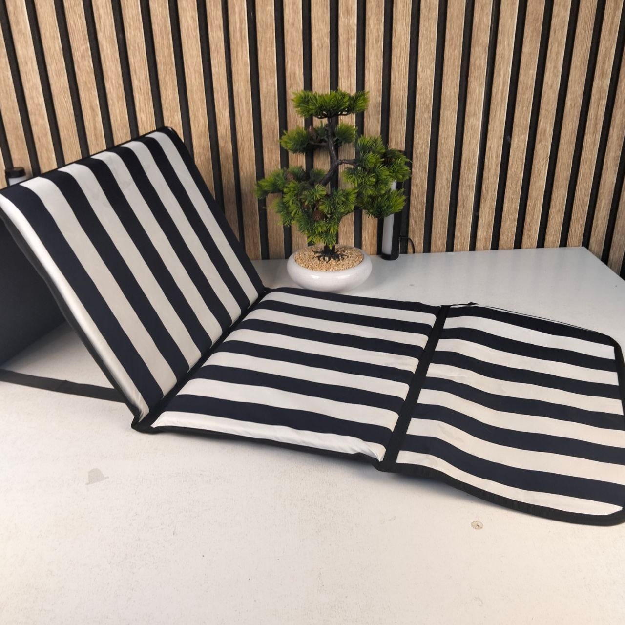 ⁦Tapis de Plage Pliable avec Dossier Réglable - حصيرة وكرسي الشاطئ القابل للطي مزود بمسند ظهر⁩ - الصورة ⁦2⁩