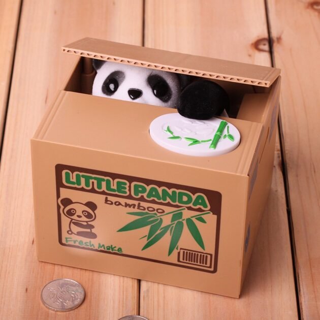 Tirelire automatique avec un mignon petit panda à l’intérieur