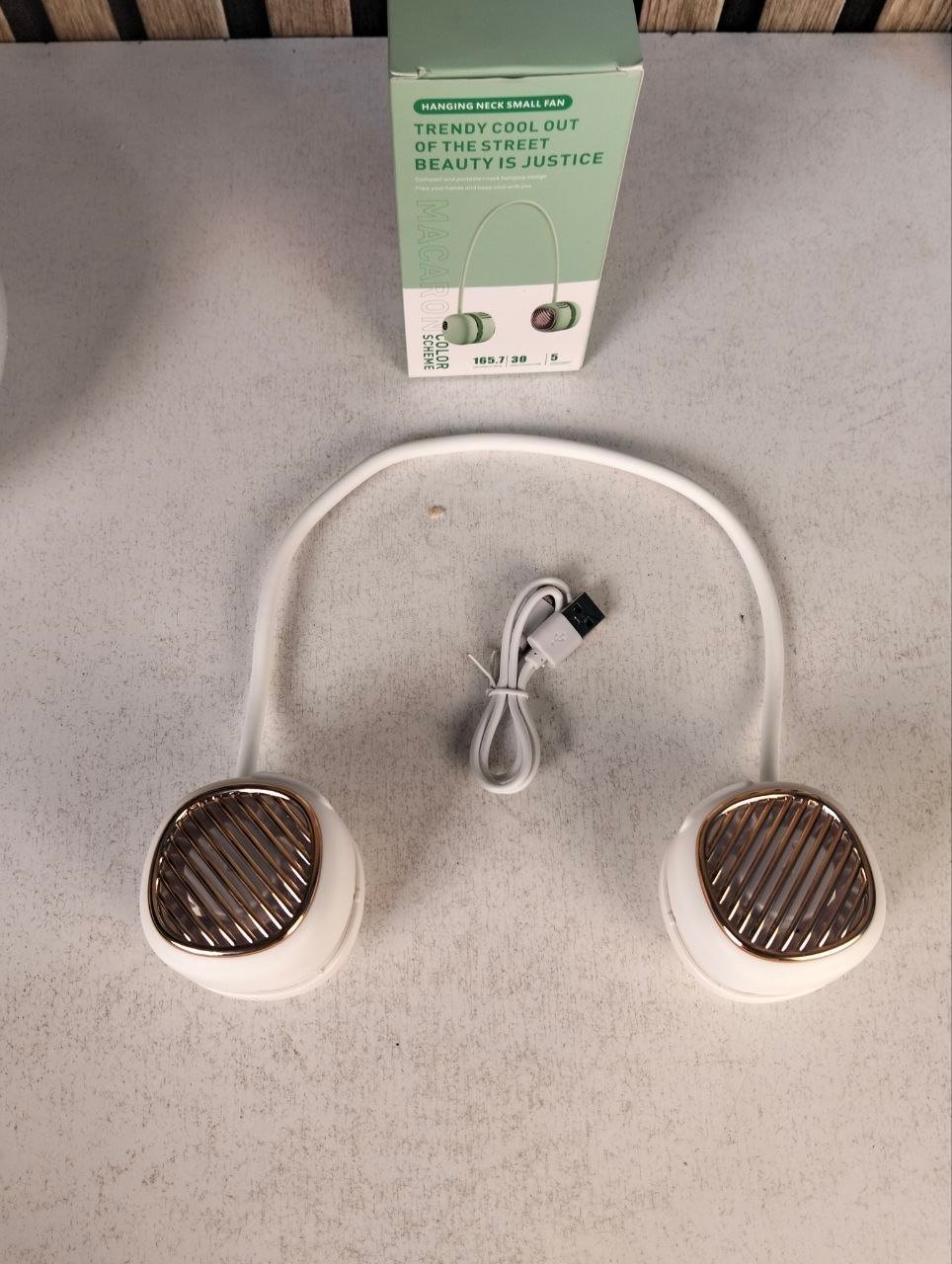 Ventilateur de Cou Portable Pliable - Design Macaron Écran LED et Rechargeable USB-C - مروحة الرقبة المحمولة والذكية القابلة للطي بـ 5 سرعات وشاشة - الصورة 3