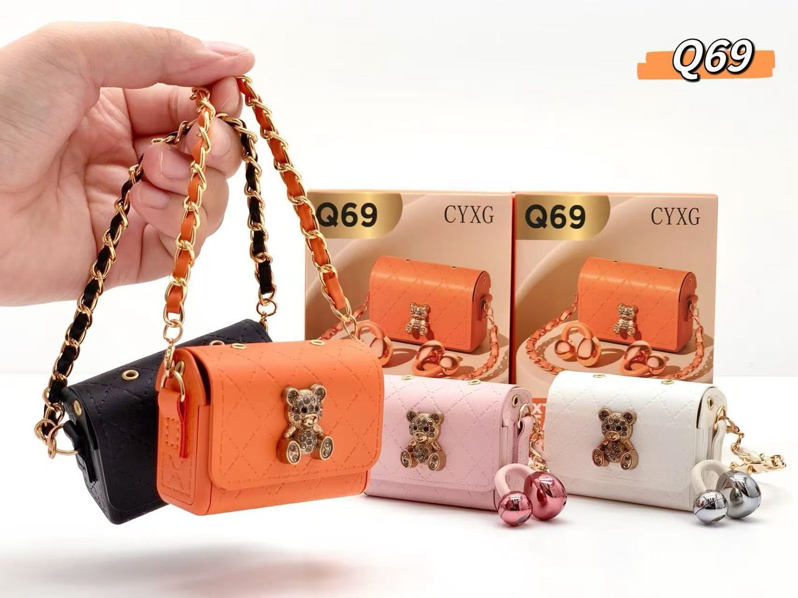 ⁦Écouteurs Sans Fil Bluetooth TWS Q69 Design Mini Sac à Main Clip Ear Clip-On - سماعة بلوتوث لاسلكية بتصميم علبة حقيبة فاخرة⁩ - الصورة ⁦9⁩
