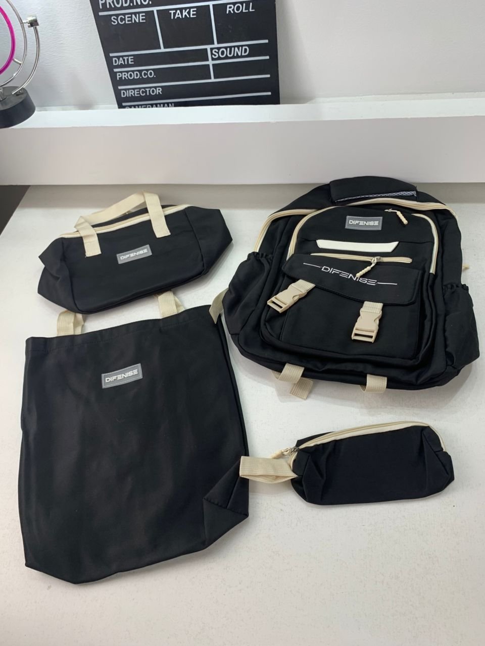 Ensemble de sac à dos kawaii 4Pcs avec porte manger isotherme noir – طقم محفظة مع حقيبة حفظ الطعام - الصورة 2