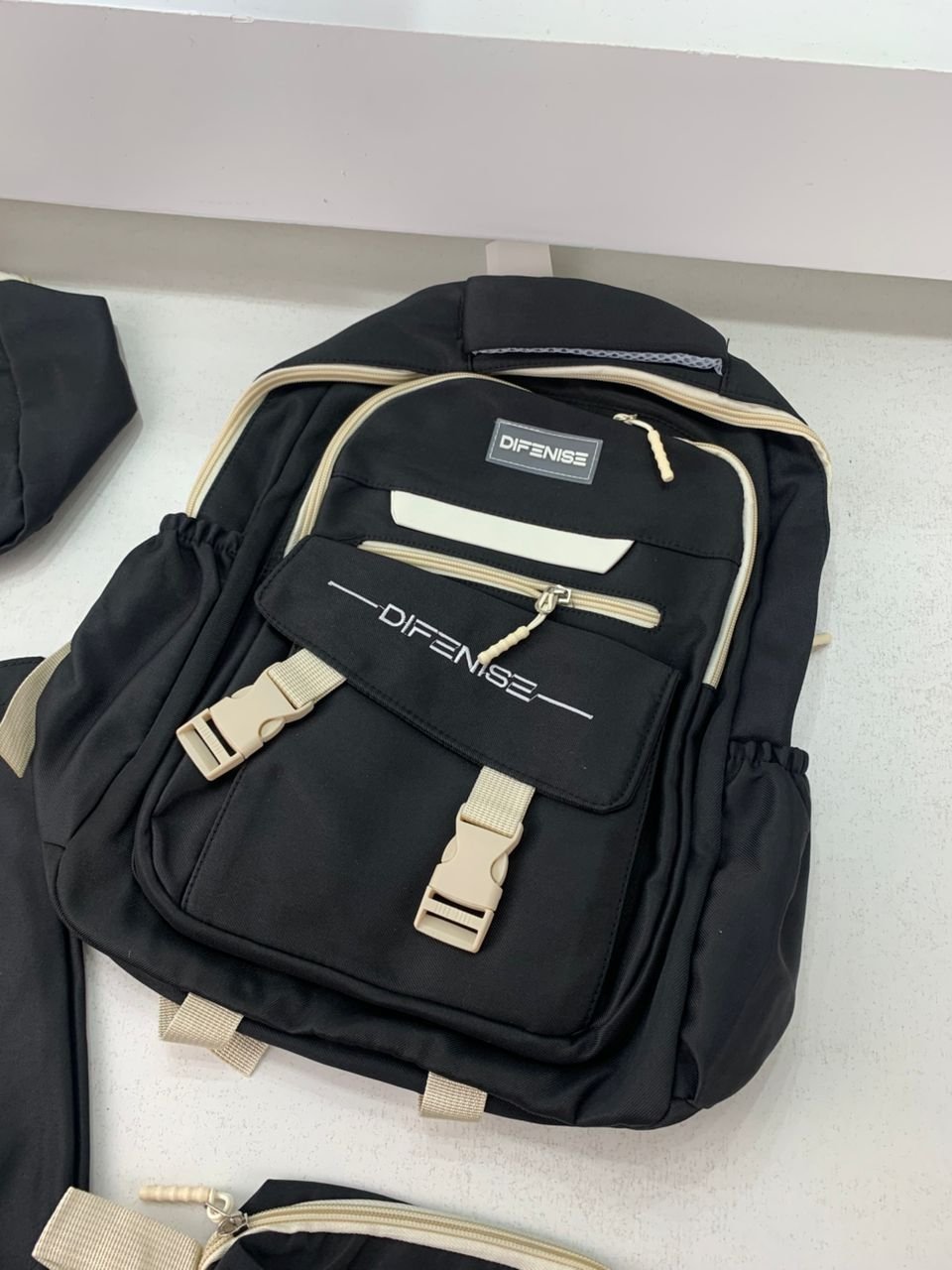Ensemble de sac à dos kawaii 4Pcs avec porte manger isotherme noir – طقم محفظة مع حقيبة حفظ الطعام - الصورة 3