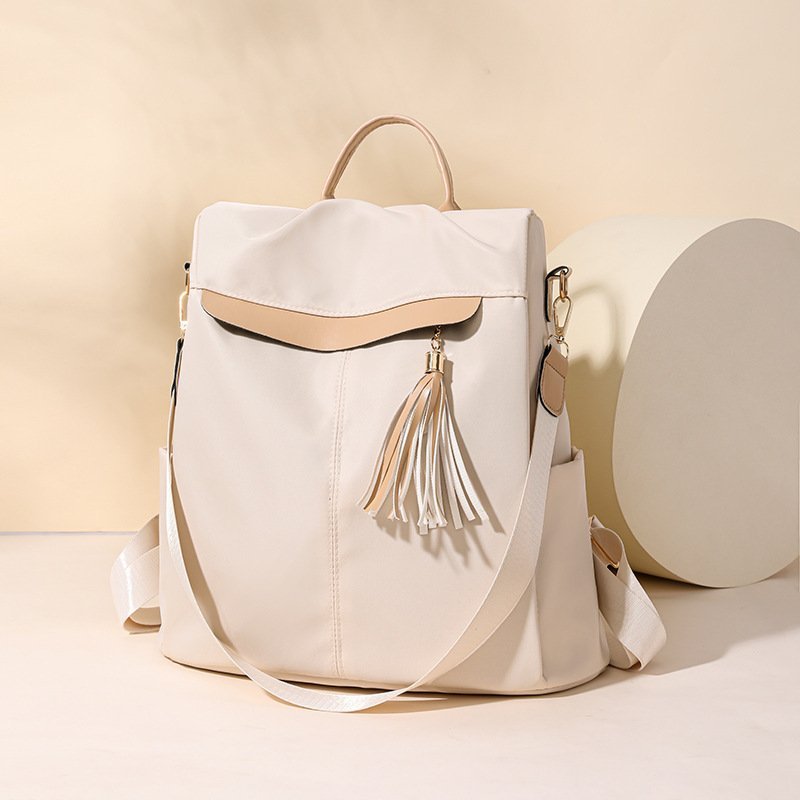 ⁦Sac à Dos Femme Élégant et Tendance Style Chic Couleur Beige SACKDS26BG - حقيبة ظهر نسائية عصرية بتصميم أنيق متعددة الاستخدامات⁩ - الصورة ⁦4⁩