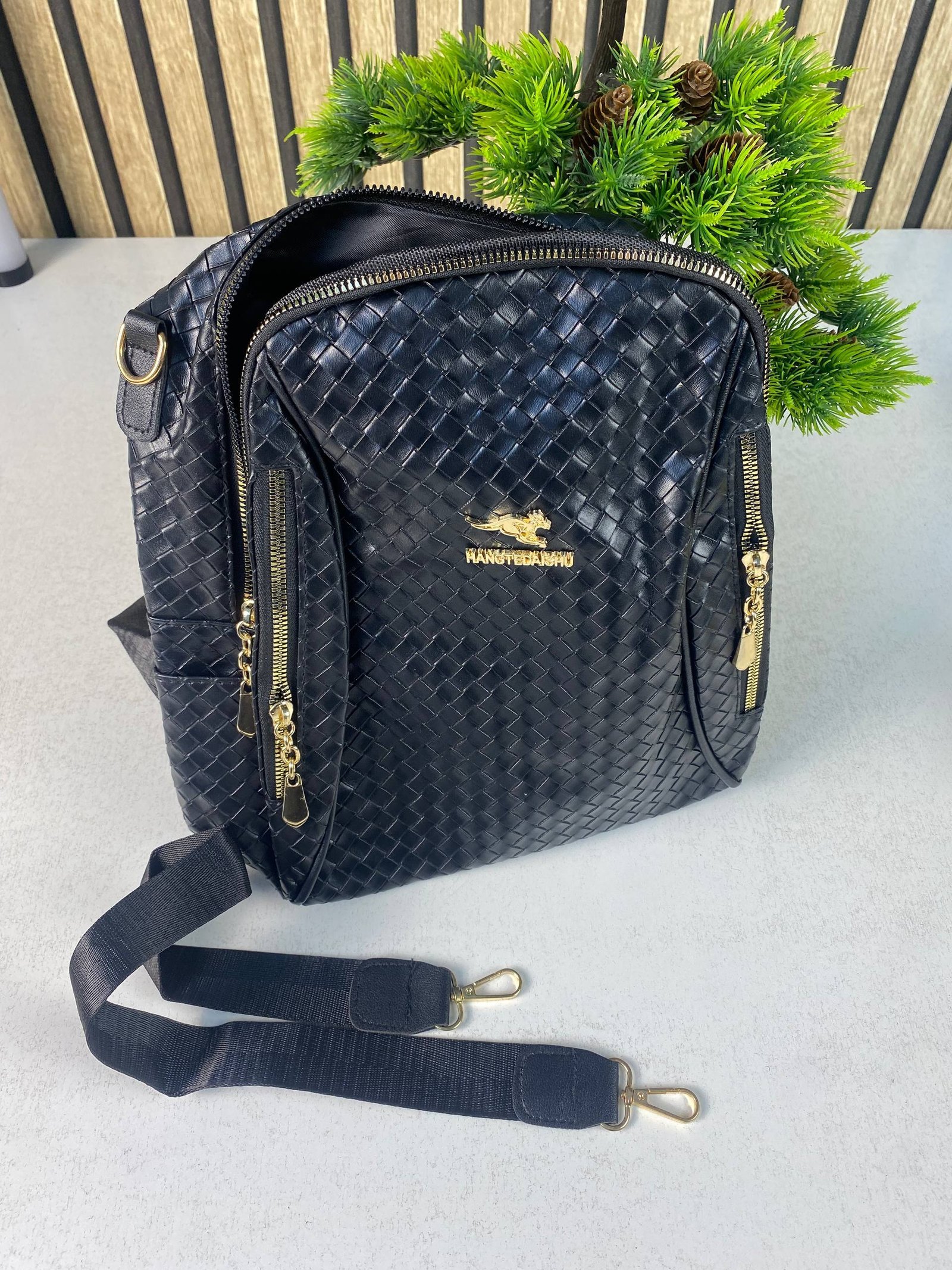 Sac à Dos Femme en Cuir Tressé Élégant avec Ceinture D'Épaule Convertible - حقيبة ظهر جلدية للنساء بتصميم فاخر - الصورة 4