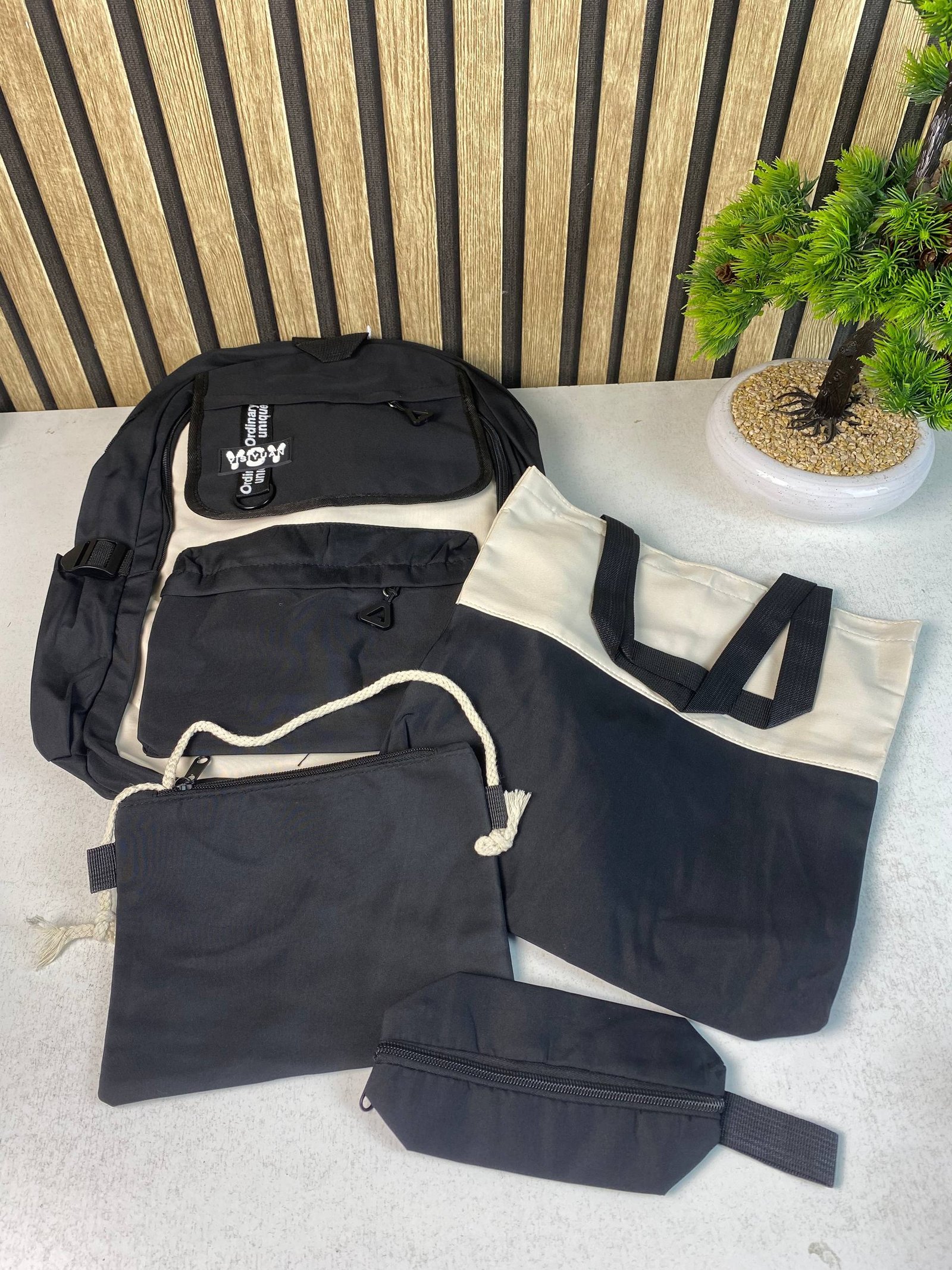 Sac à Dos Multifonctionnel Kawaii Grand Volume Imperméable et Résistant 4Pcs Noir SACKDS12N - حقيبة ظهر بعدة قطع بتصميم كاوايي - الصورة 2