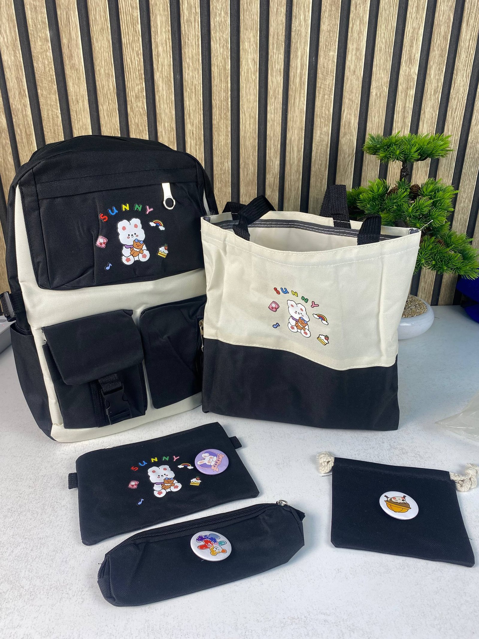 ⁦Sac à Dos Multifonctionnel Kawaii Grand Volume Imperméable et Résistant 5Pcs Noir SACKDS15N - حقيبة ظهر بعدة قطع بتصميم كاوايي⁩ - الصورة ⁦2⁩