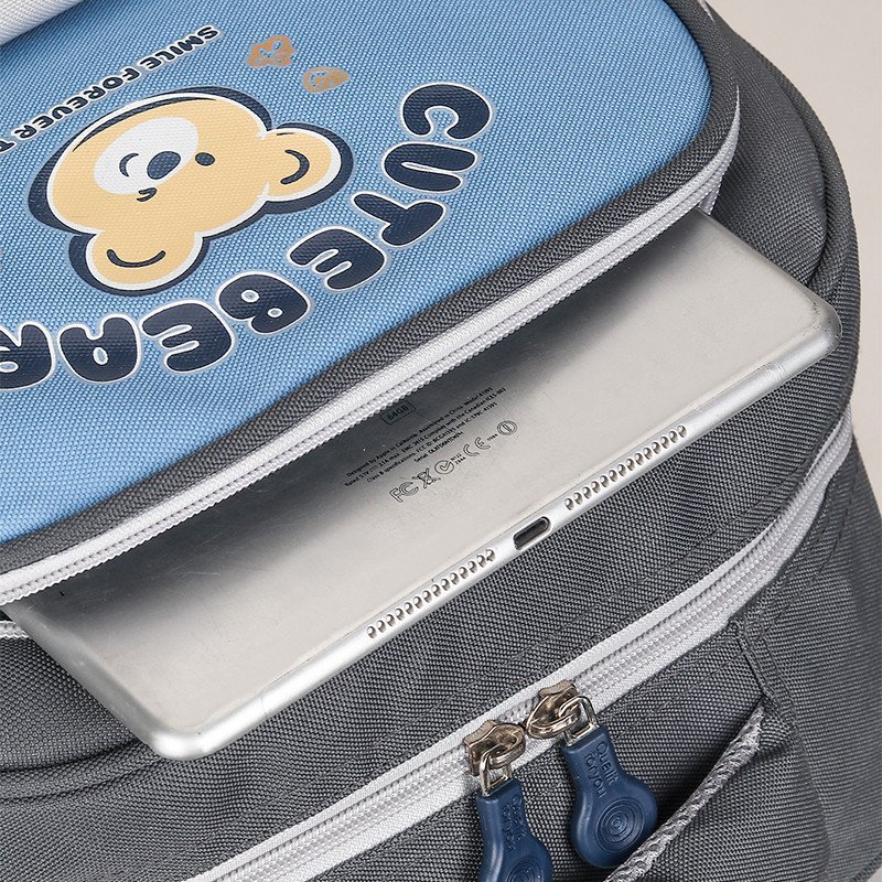 Sac à Dos Scolaire Enfant Motif Ours Cute Bear Design Ergonomique Bleu Ciel SACKDS28BC - حقيبة ظهر مدرسية للأطفال بتصميم الدب اللطيف - الصورة 5