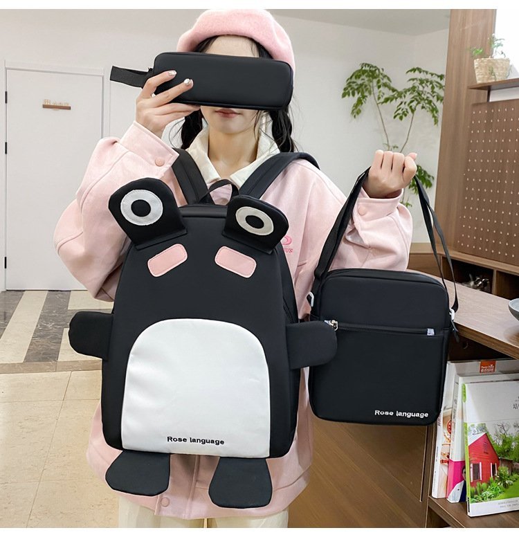 Sac à Dos Scolaires Enfant 3 en 1 Motif Grenouille Rose Language Style Dos Kawaii Noir SACKDS32N - طقم حقائب مدرسية للأطفال 3 في 1 بتصميم الضفدع اللطيف - الصورة 3